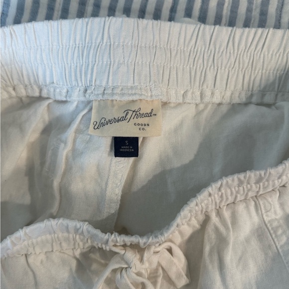 Universal Thread White Drawstring Shorts - Picture 2 of 4